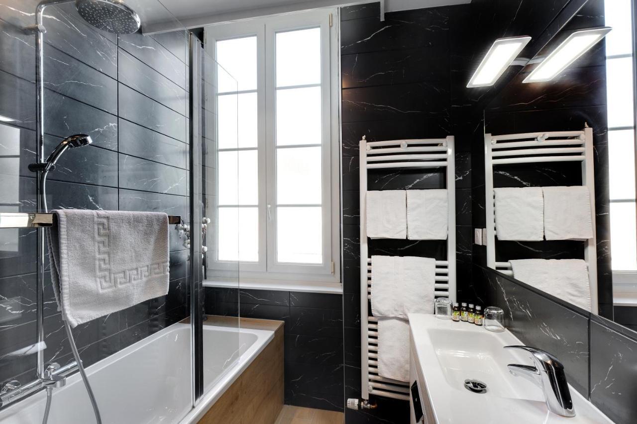 Hotel De France Montmarault Εξωτερικό φωτογραφία